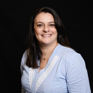Julie PRAUD, experte du recrutement dans les secteurs du bâtiment et de l'immobilier Julie PRAUD, experte du recrutement dans les secteurs du bâtiment et de l'immobilier